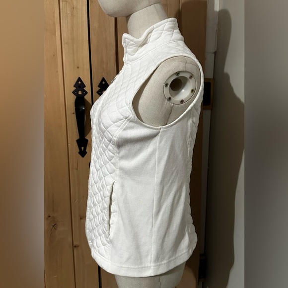 Women s Croft Barrow Classic Quilted White Vest - Picture 5 of 7